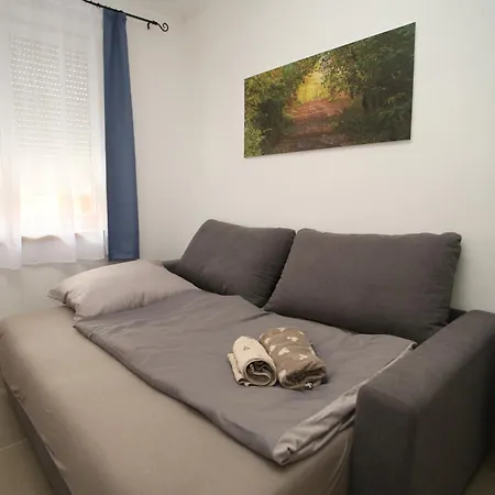 Tulipan Vendeghaz Apartment Polany Exterior photo
