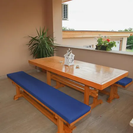 Tulipan Vendeghaz Apartment Polany Exterior photo