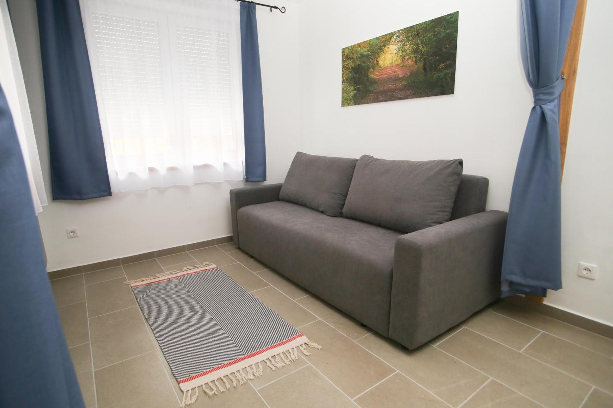 Tulipan Vendeghaz Apartment Polany